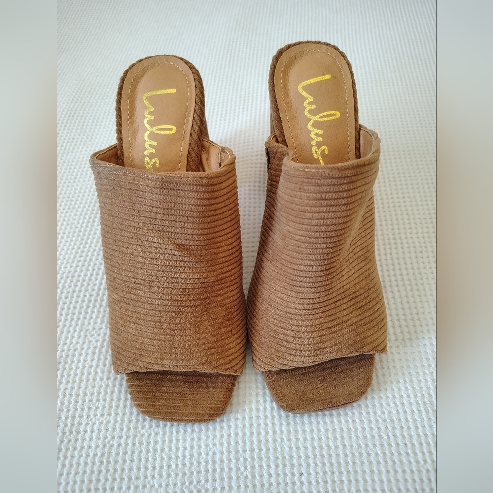 Lulu's Brown Ribbed Open-Toe Mule Heels